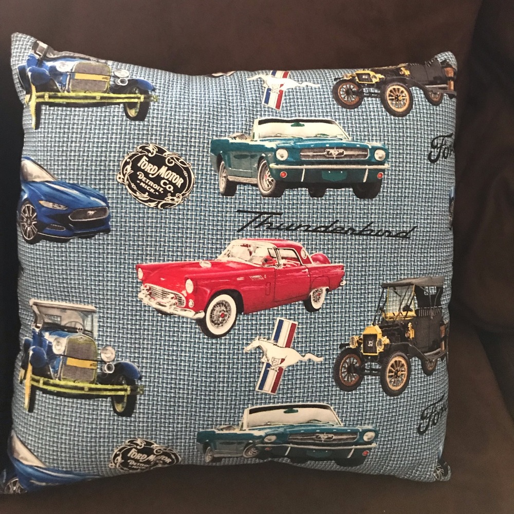 Ford thunderbird pillows - Picture 3 of 3